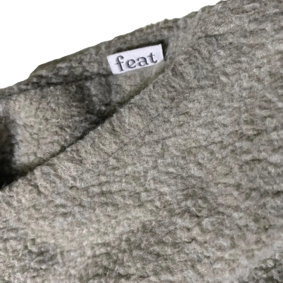 Feat Dark Olive Womens Blanket Blend 2.5" Shorts size small - Picture 3 of 4